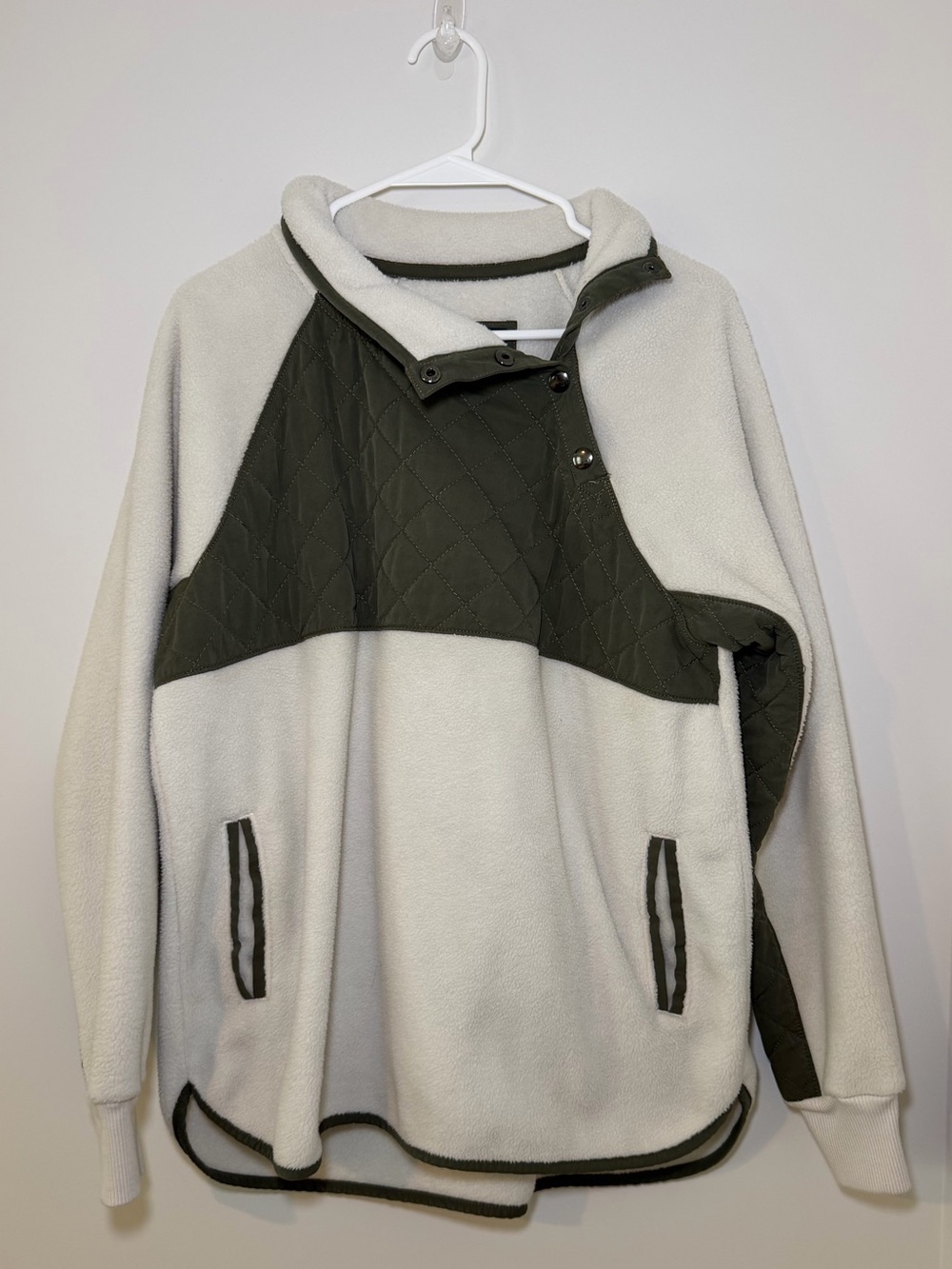 Abercrombie & Fitch Quilted Olive & Cream Fleece Pullover Women’s Large